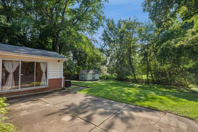 412 Dundee Avenue, Barrington, IL 60010