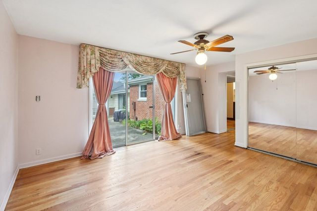412 Dundee Avenue, Barrington, IL 60010