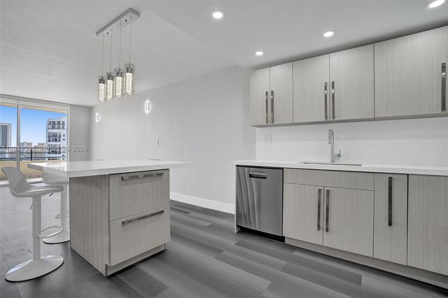 500 Three Islands Blvd 1201, Hallandale Beach, FL 33009