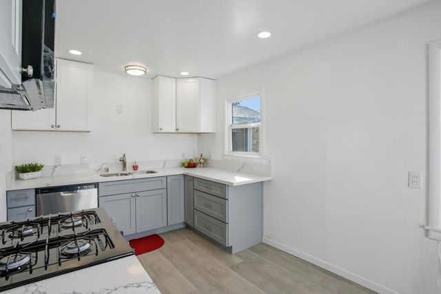 1436 Sterling St, Sacramento, CA 95822