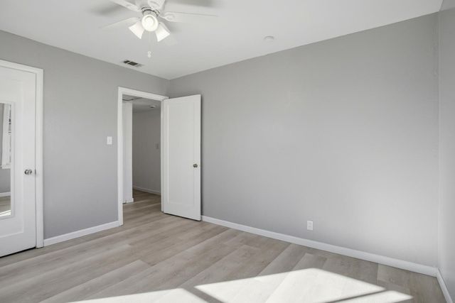 1436 Sterling St, Sacramento, CA 95822