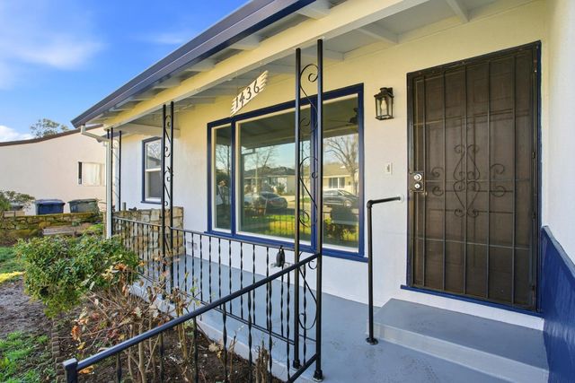 1436 Sterling St, Sacramento, CA 95822