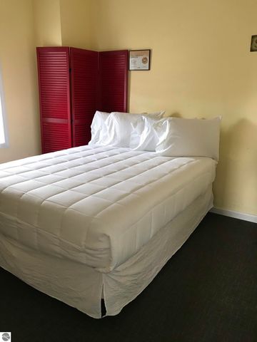 601 Randolph Street, Traverse City, MI 49684