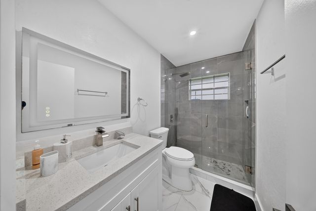 265 CAPE COD Circle, Lake Worth, FL 33467