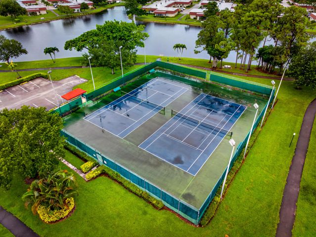 265 CAPE COD Circle, Lake Worth, FL 33467