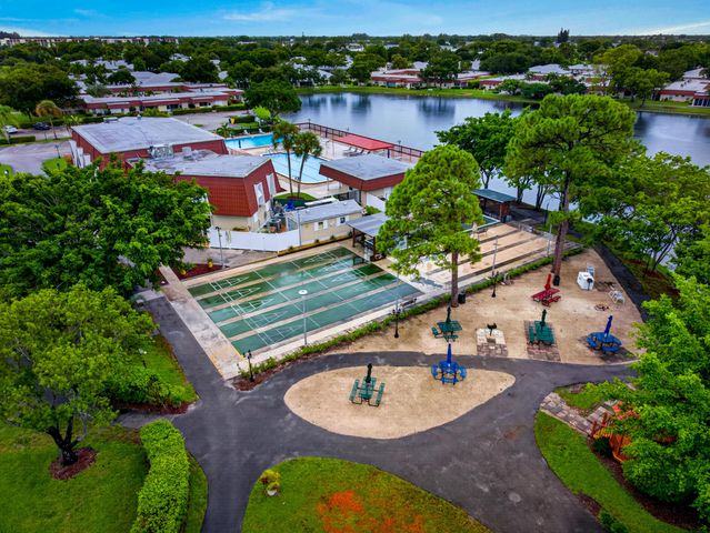265 CAPE COD Circle, Lake Worth, FL 33467
