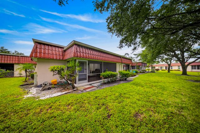 265 CAPE COD Circle, Lake Worth, FL 33467