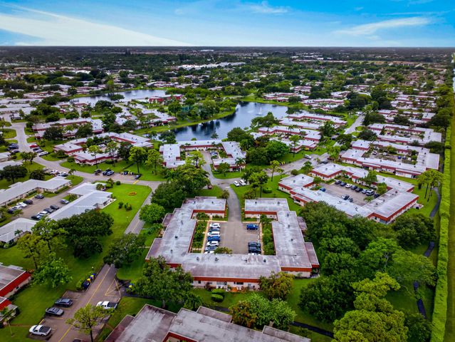 265 CAPE COD Circle, Lake Worth, FL 33467