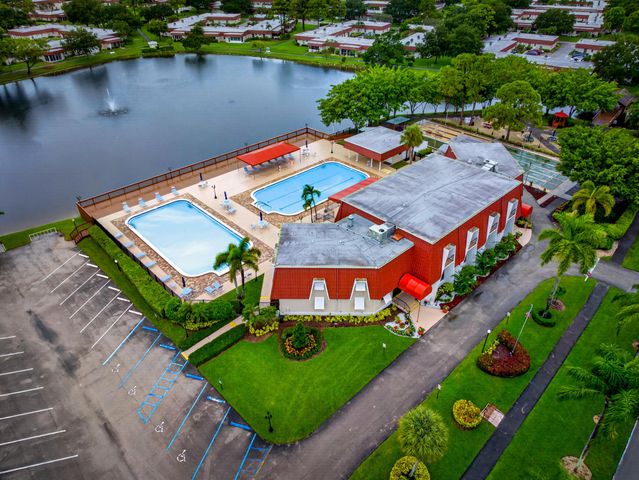 265 CAPE COD Circle, Lake Worth, FL 33467