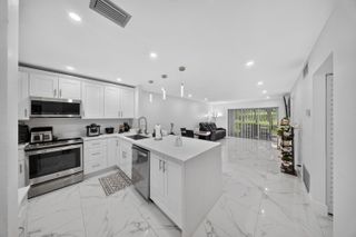 265 CAPE COD Circle, Lake Worth, FL 33467