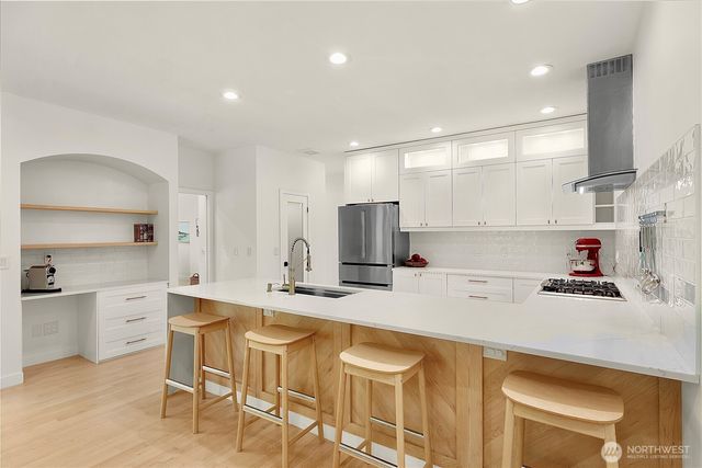 15917 183rd Place NE, Woodinville, WA 98072