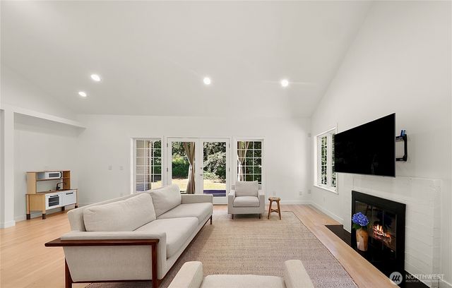 15917 183rd Place NE, Woodinville, WA 98072
