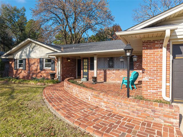 2807 Dallas Drive, Fort Smith, AR 72901