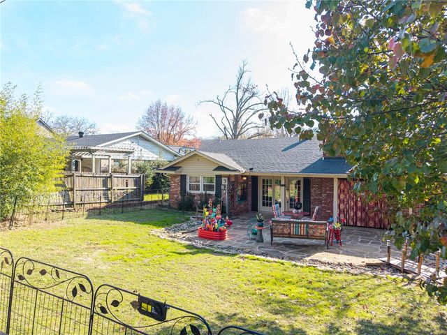 2807 Dallas Drive, Fort Smith, AR 72901