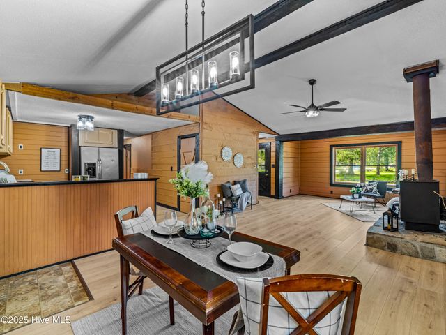 210 Edgewood Drive, Jacksonville, NC 28546