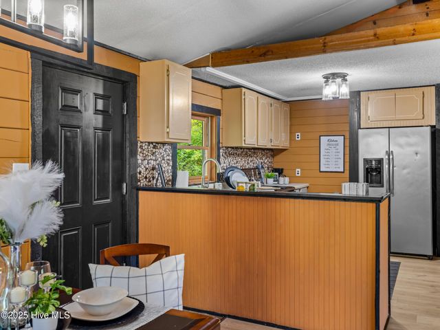 210 Edgewood Drive, Jacksonville, NC 28546