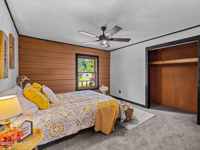 210 Edgewood Drive, Jacksonville, NC 28546