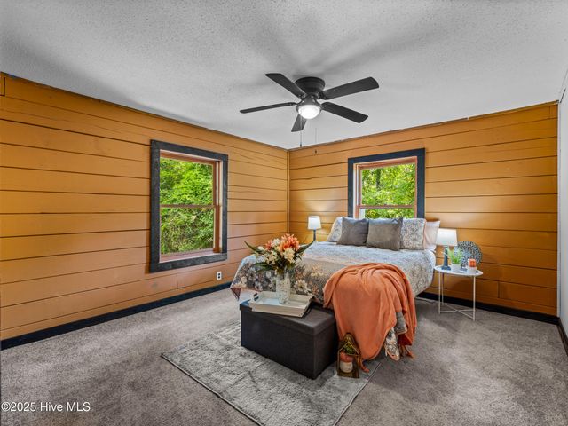 210 Edgewood Drive, Jacksonville, NC 28546