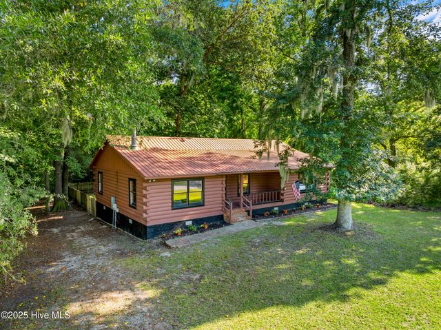210 Edgewood Drive, Jacksonville, NC 28546