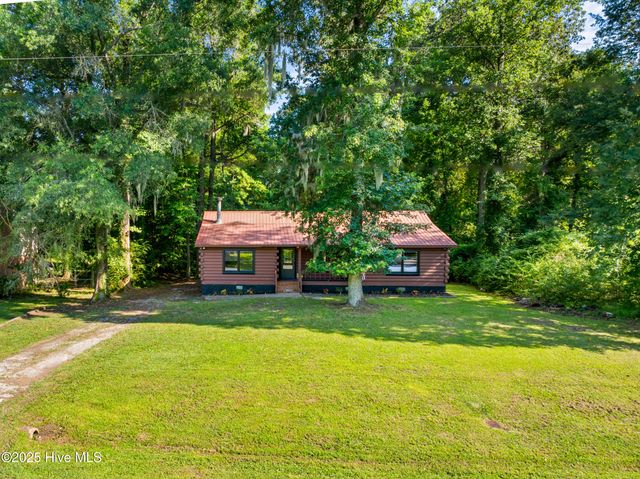 210 Edgewood Drive, Jacksonville, NC 28546