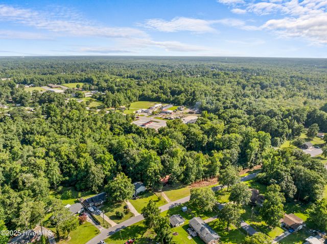210 Edgewood Drive, Jacksonville, NC 28546