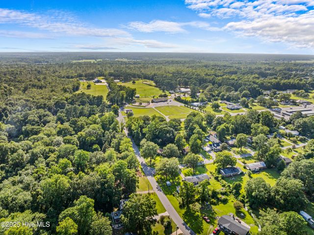 210 Edgewood Drive, Jacksonville, NC 28546
