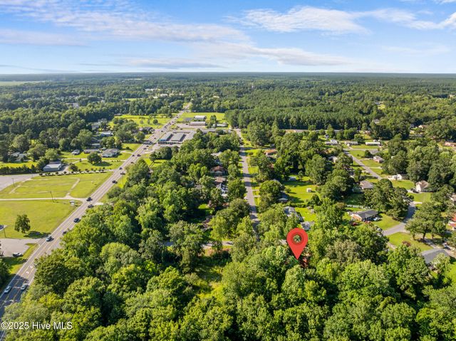 210 Edgewood Drive, Jacksonville, NC 28546