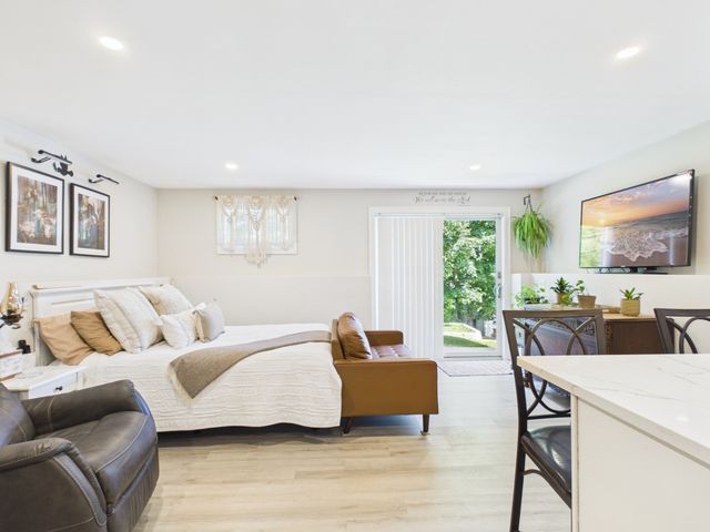 36 Bellevue Ave, North Smithfield, RI 02896