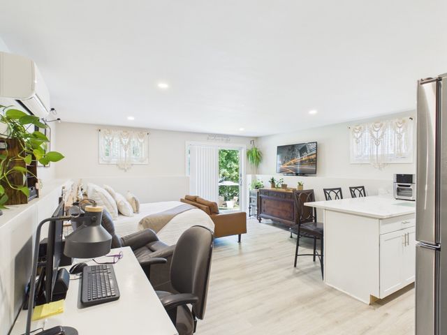 36 Bellevue Ave, North Smithfield, RI 02896