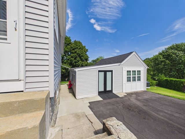 36 Bellevue Ave, North Smithfield, RI 02896
