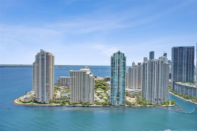 335 S Biscayne Blvd 3807, Miami, FL 33131