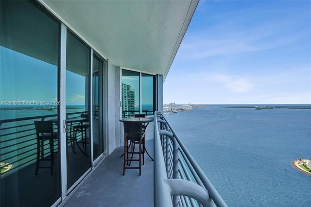 335 S Biscayne Blvd 3807, Miami, FL 33131