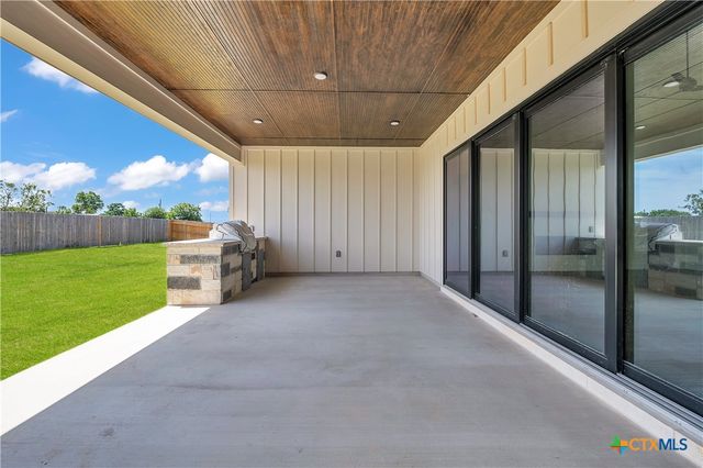 6625 King Oaks Boulevard, Salado, TX 76571