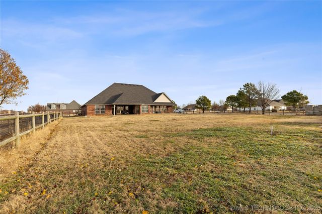 5874 E 147th Street N, Collinsville, OK 74021