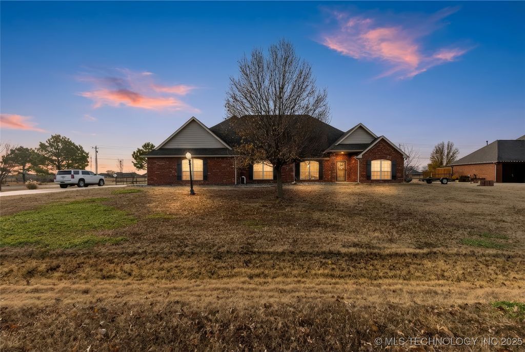 5874 E 147th Street N, Collinsville, OK 74021