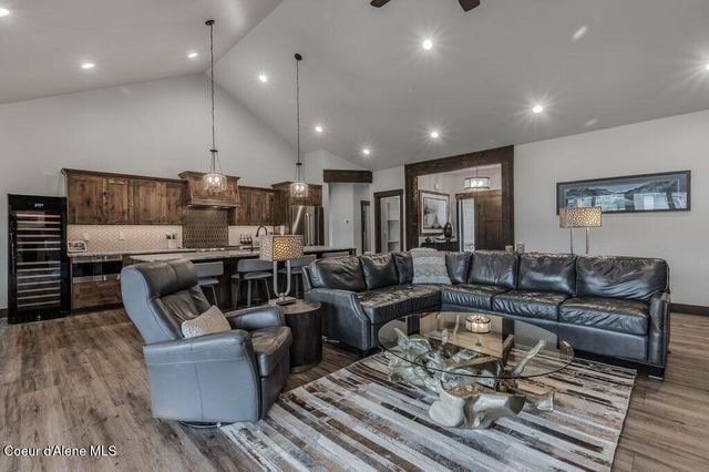 11674 N ARNICAS CT, Hayden, ID 83835