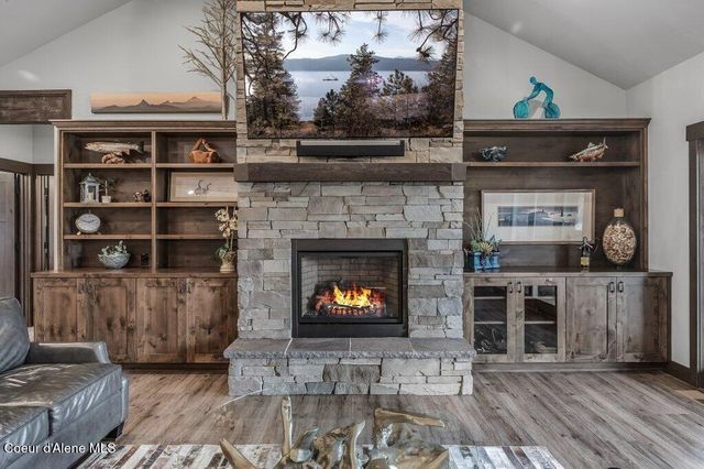 11674 N ARNICAS CT, Hayden, ID 83835