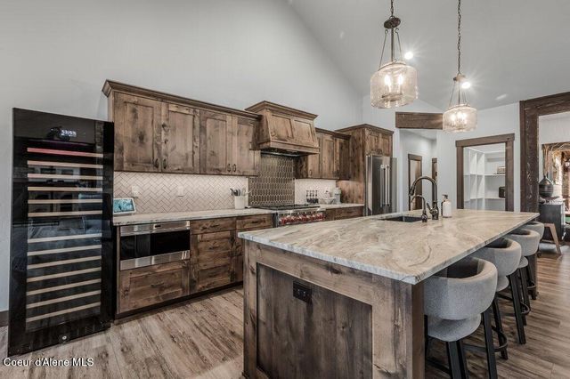 11674 N ARNICAS CT, Hayden, ID 83835