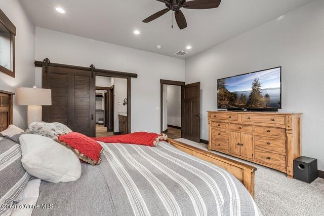 11674 N ARNICAS CT, Hayden, ID 83835