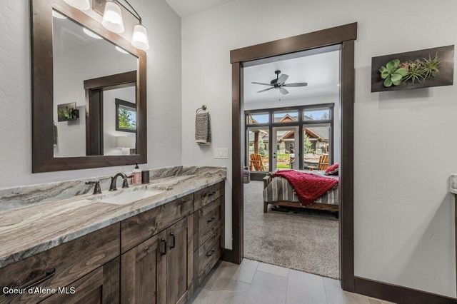 11674 N ARNICAS CT, Hayden, ID 83835