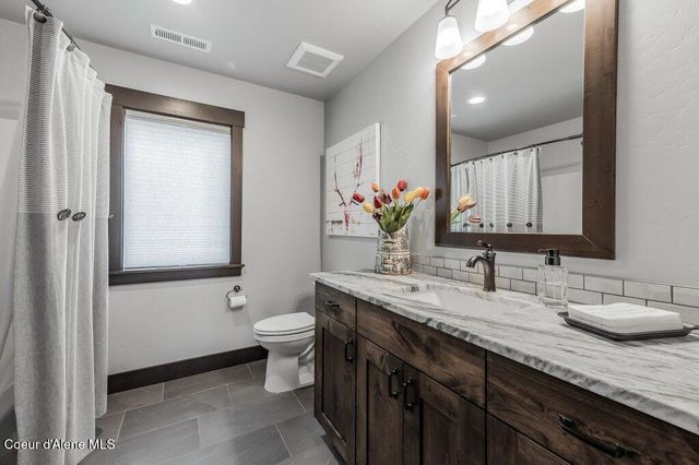 11674 N ARNICAS CT, Hayden, ID 83835