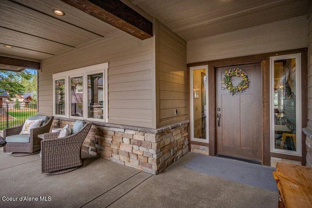 11674 N ARNICAS CT, Hayden, ID 83835