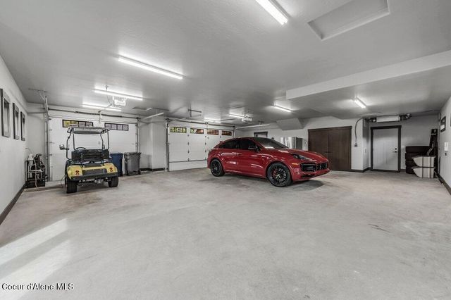 11674 N ARNICAS CT, Hayden, ID 83835