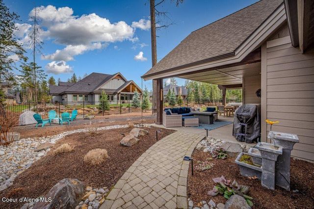 11674 N ARNICAS CT, Hayden, ID 83835