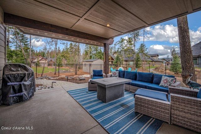 11674 N ARNICAS CT, Hayden, ID 83835