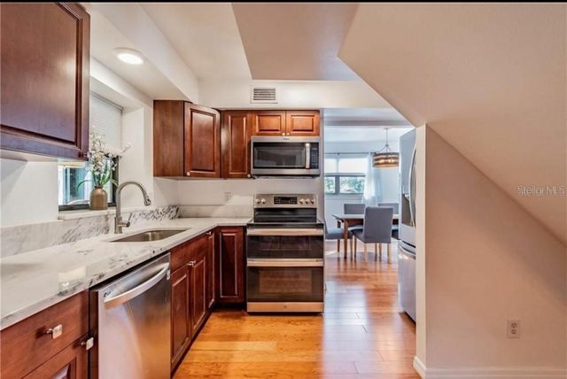 368 RIDGE ROAD SW, Largo, FL 33770