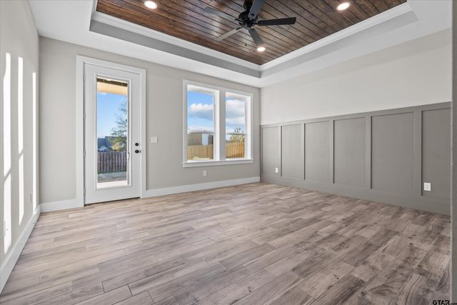 16425 Clearview Dr, Lindale, TX 75771