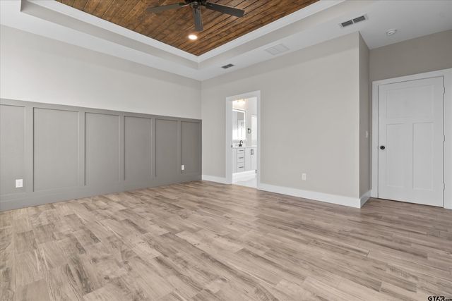 16425 Clearview Dr, Lindale, TX 75771