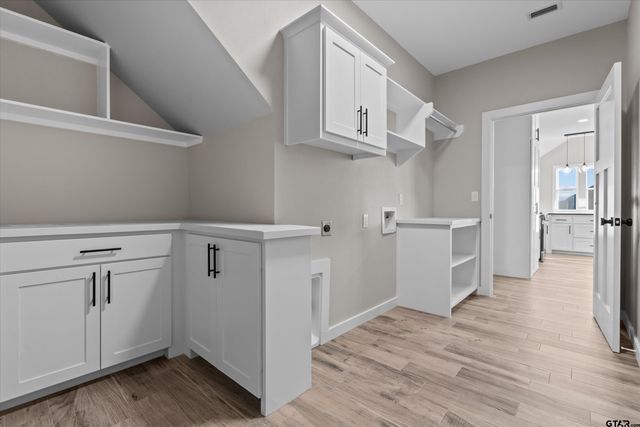 16425 Clearview Dr, Lindale, TX 75771