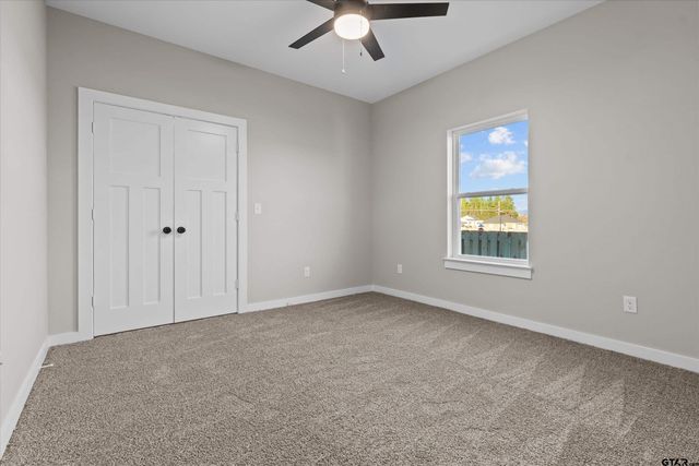 16425 Clearview Dr, Lindale, TX 75771